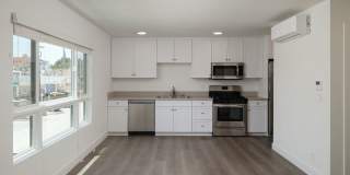 Spacious 2 Bed Townhouses! * BEST KOREATOWN LOCATION * washer & dryer * bidet Gallery 9