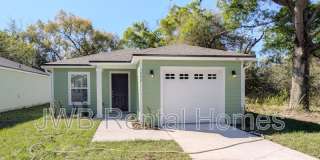 1442 27th St E Gallery 1