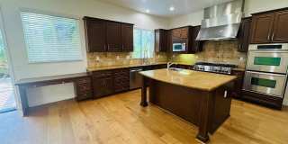 Luxury Rental in Village at the Park Luxury Rental in Village at the Park Gallery 9