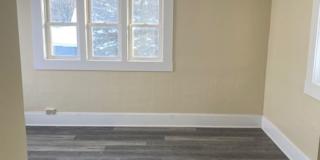Spacious and beautifully remodeled 5 bed 2 bathroom home Gallery 22