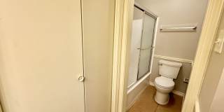 3-bed/2-bath near Paluxy/Grande! Gallery 19