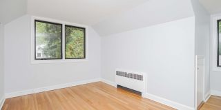 828 Kingston Road Gallery 22