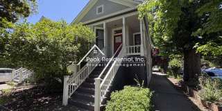 Furnished 1bd/1ba Midtown Duplex! Gallery 1