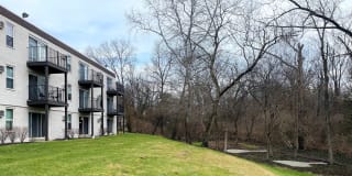 Cincinnati Premier Living Gallery 12