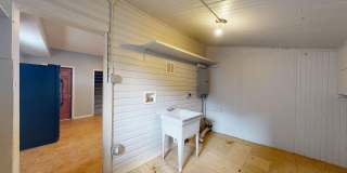 Madison/W.95th neighborhood : 3 bedroom/1 bath single family house available NOW. Gallery 65