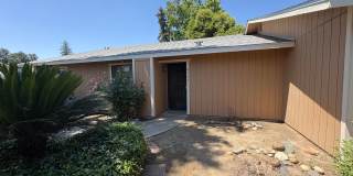 NW Condo Near Shopping Center Available Now! Gallery 3