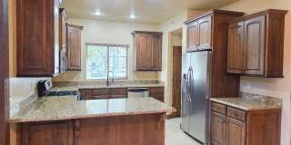 Three Bedroom Town home in Tuscan Hills Gallery 10