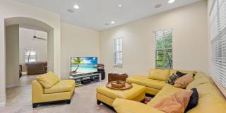 1043 Vintner Boulevard Gallery 24