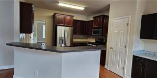 647 Maple Grove Way Gallery 10