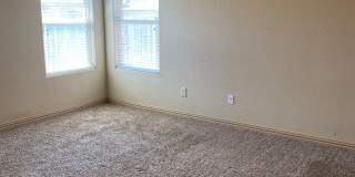 Beautiful Home with a Den Gallery 5