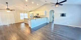 5825 N Larkspur Way Gallery 3