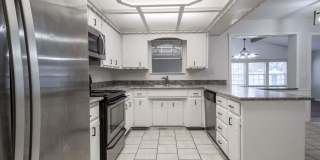 Two-Story 4 bed 2 bath Home in the Heart of Moore! Gallery 11