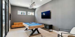 720 Thompson Street Gallery 52