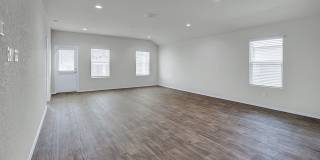 4 BR / 2 BA - 2032 SF in Seguin - Arroyo Ranch! Gallery 18