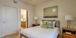 View 32 Apartments Gallery 22