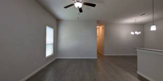 3/2/2 Duplex near Hwy 46 /Fridge Included / No Carpet / Fenced Backyard / CISD *2 weeks free rent* Gallery 8