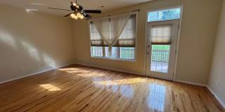 Taylor Spring Townhouse With Garage and Basement Gallery 5