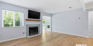 East Bridge Town Lofts Living | Prime Location Near Downtown Charleston Gallery 6
