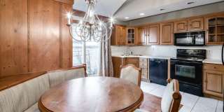 Spacious Three Bedroom Graduate Hospital Home w/ Roof Deck! Gallery 9