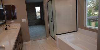 4BD+Loft/3Bathrooms, Sea Glass Blue Strand Gallery 16
