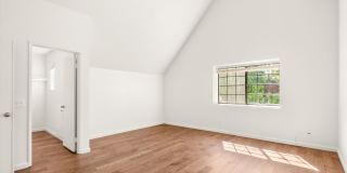 Renovated 2bed x 2.5bath Townhouse with Private Patio & 2-Car Garage Gallery 17