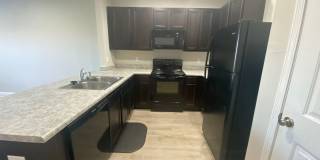 Spacious Modern Townhome; Conveniently Located! *Garbage, Pest Control & Lawncare Included!* *SPECIAL: 1/2 OFF 1st Month's Rent!!* +*MILITARY INCENTIVE!* Gallery 4