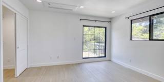 2091 Harvard Street Gallery 17
