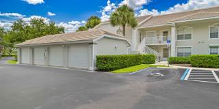 NOW AVAILABLE - 2/2 + Den Condo in Fountain Lakes! Gallery 1