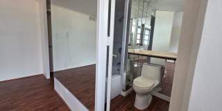 AVAILABLE NOW! Spacious and bright 2 bed, 2 bath, 1 parking unit on Ward Ave Gallery 8