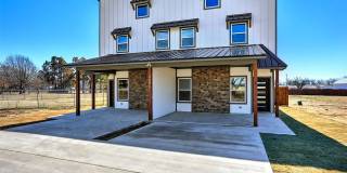 1304 Country Road Gallery 1