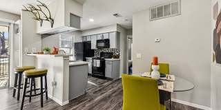 Treehouse Gallery 12