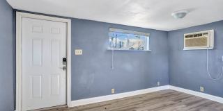 912 S Armstrong st./ 731 W. Hull ave. Gallery 14