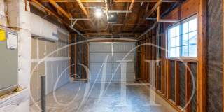 Spacious 2 bedroom duplex with attached garage Gallery 24