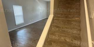 $1195- 3 room 2 bath - Single Family Home locate in the South Central Neighborhood Gallery 16