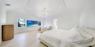 55 La Gorce Cir Gallery 26