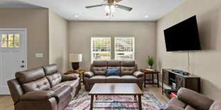 613 W Elm Street Gallery 2