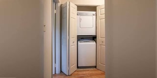 Severn Square Gallery 13