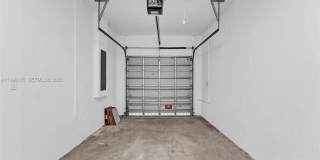 11925 NW 46th St Gallery 32