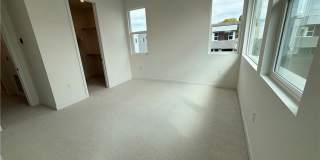 693 South Lyon Street Gallery 1