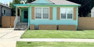 5718 VERMILLION Boulevard Gallery 1