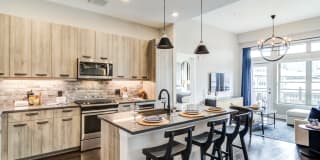 Gables Vinings Village Gallery 1