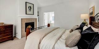 4Bd/2.5Ba Kirkland Home Gallery 26