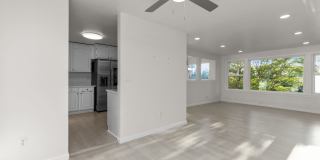 Cozy 4 bed house in Bothell Gallery 9