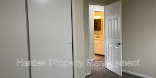 2106 N 33rd St. Gallery 21