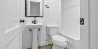 Newly Renovated Studio on 2nd Street- Alamitos Beach Gallery 8