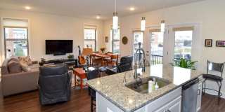 4-Level Furnished townhome! Gallery 5