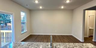 Elegant Townhome located in Ballantyne! Gallery 22