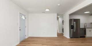 1806 Sussex Street Gallery 13