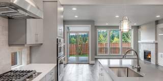 Bethany Stunner - 5 Bedrooms with Main-Level Bed & Bath, Modern Kitchen & Private Fenced Yard Gallery 6