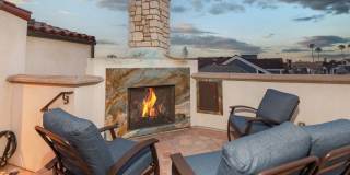 Newport Beach Balboa Peninsula Beach House with Rooftop Deck | Weekly & 30+ Night Stays Gallery 9